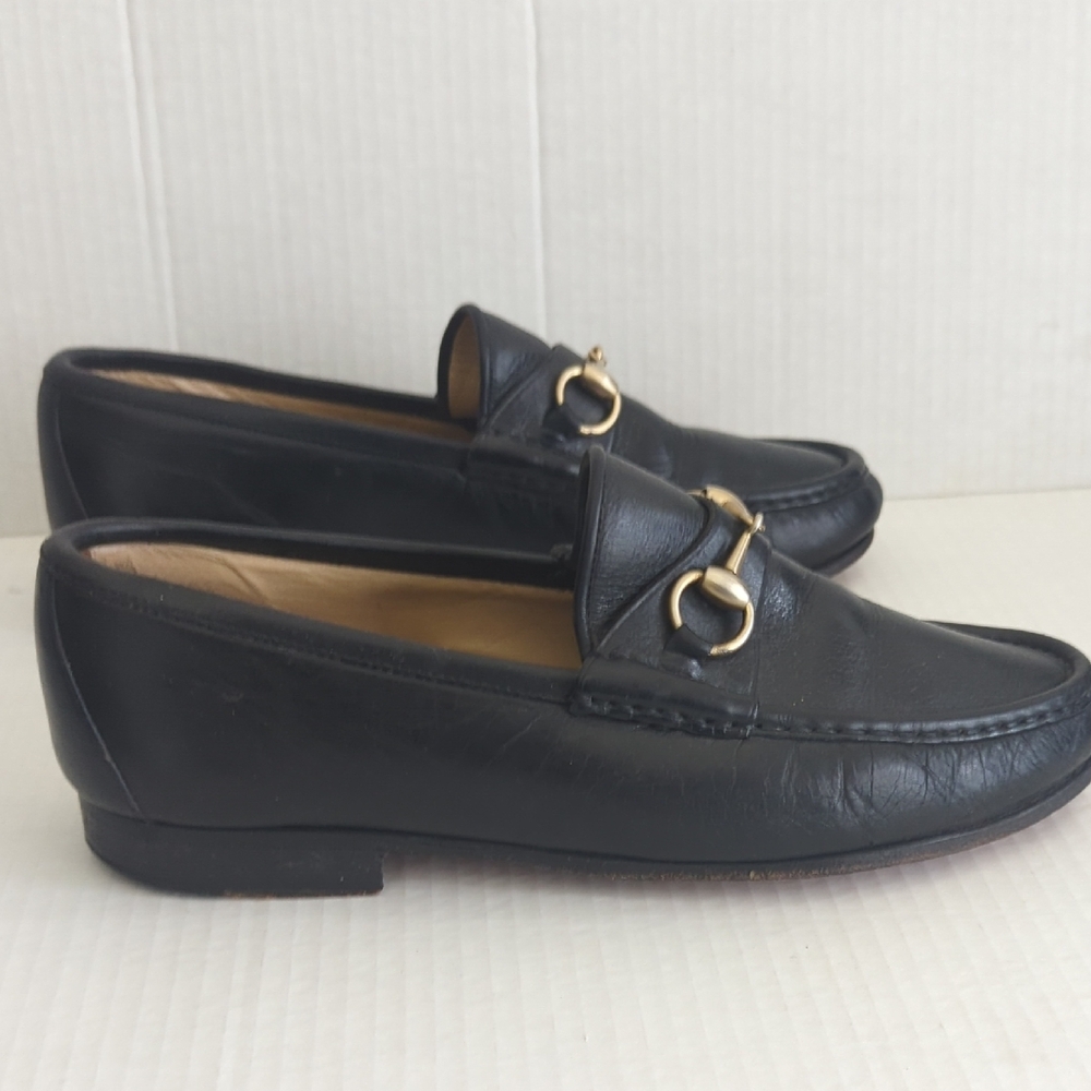 Gucci Black Leather Loafers with Gold Detail - Picture 5 of 13